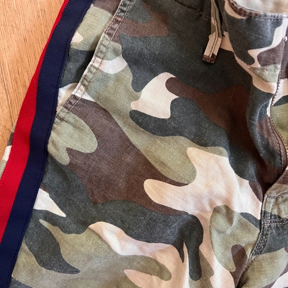 Great condition camo mother pants in size 25 - Picture 4 of 4